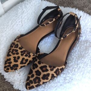 Crown Vintage Leopard Flats Size 8